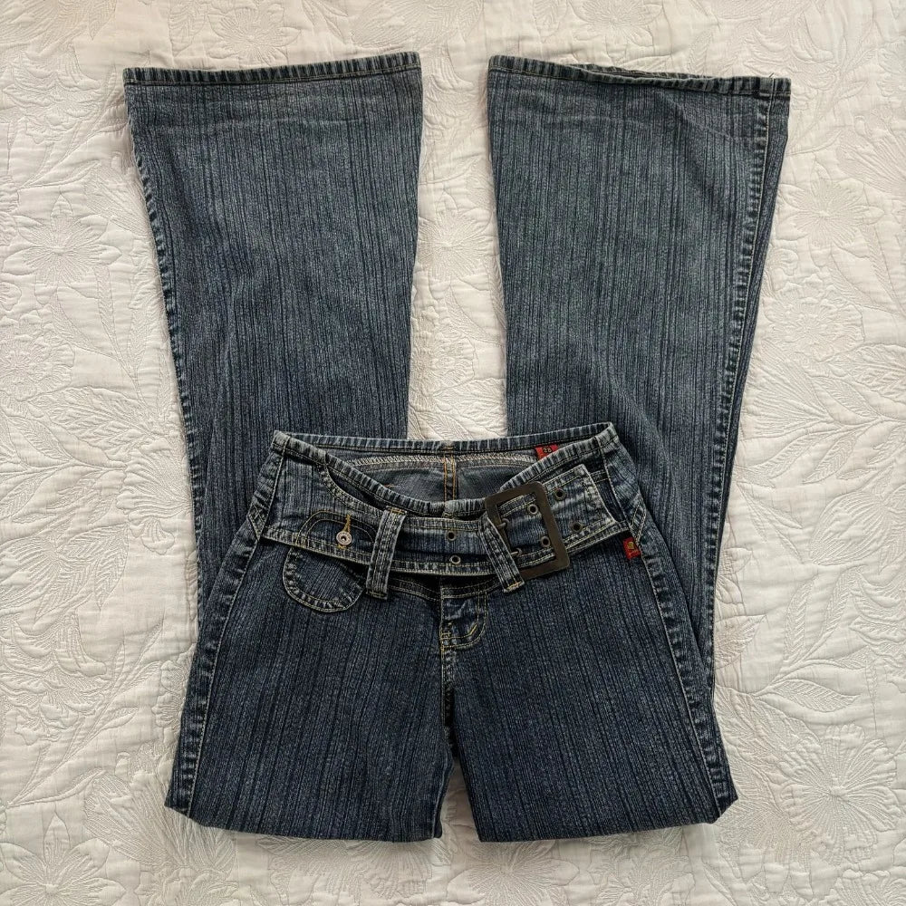 Y2K Vintage Low Rise Flare Jeans Women Harajuku Fashion Pockets Buckle Belt Blue Denim Pants Gothic Hot Girl Slim Fit Trousers